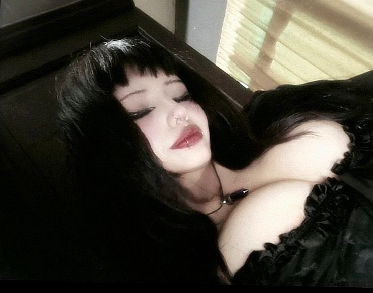 psychodollsz's tweet photo. 4 🖤
#goth #gotica #dark #chicasgoticas #mexic #brasil #darkness #discord #panelinha #niñas #mommy #nsfwtwt #slut https://t.co/ybgMFGgVMq