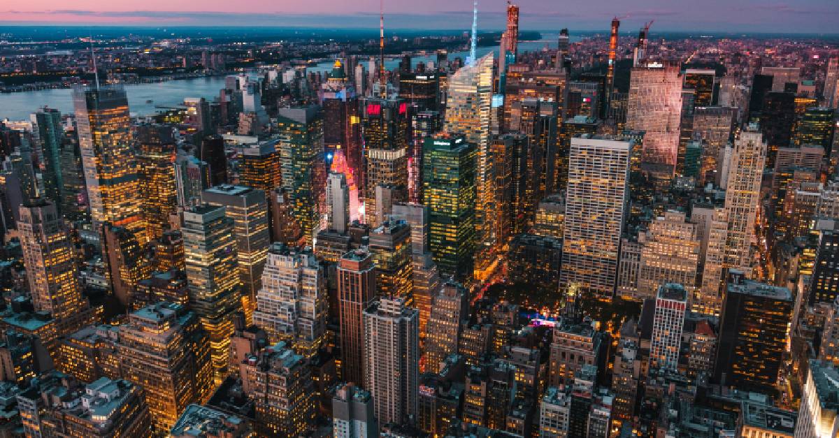 Baruch_Zicklin's tweet image. Considering an MBA or MS? Join @Baruch_Zicklin' Open House to explore programs, meet admissions &amp;amp; connect with students.

📅Tuesday, April 21
⏲️6 - 8 pm
🏫Newman Vertical Campus, Room 14-220

Register today: ow.ly/Eeuj50YLmMG

#MBA #GradSchool #ZicklinBusiness