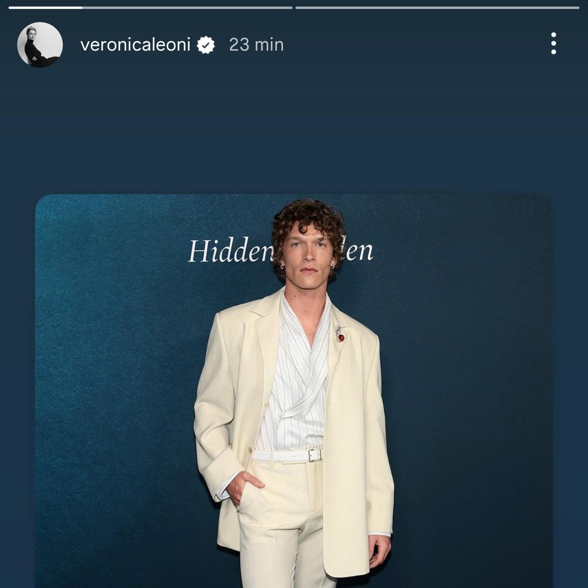 Veronica Leoni, directora creativa de Calvin Klein, compartió la publicación de Connor Storrie en su historia de Instagram