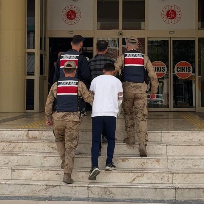 SİYAH SANCAK tweet media