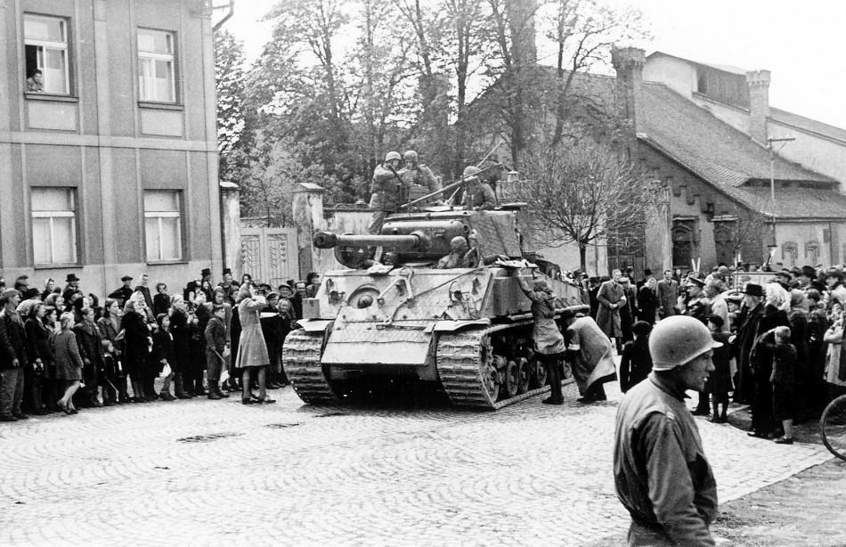 The Odd Tank Poster tweet media