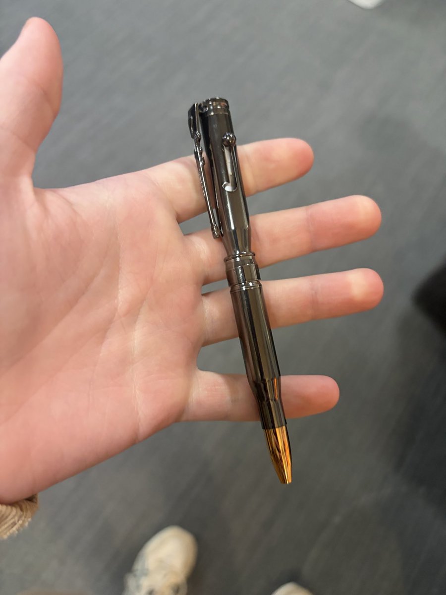 dog.tooth_ tweet media