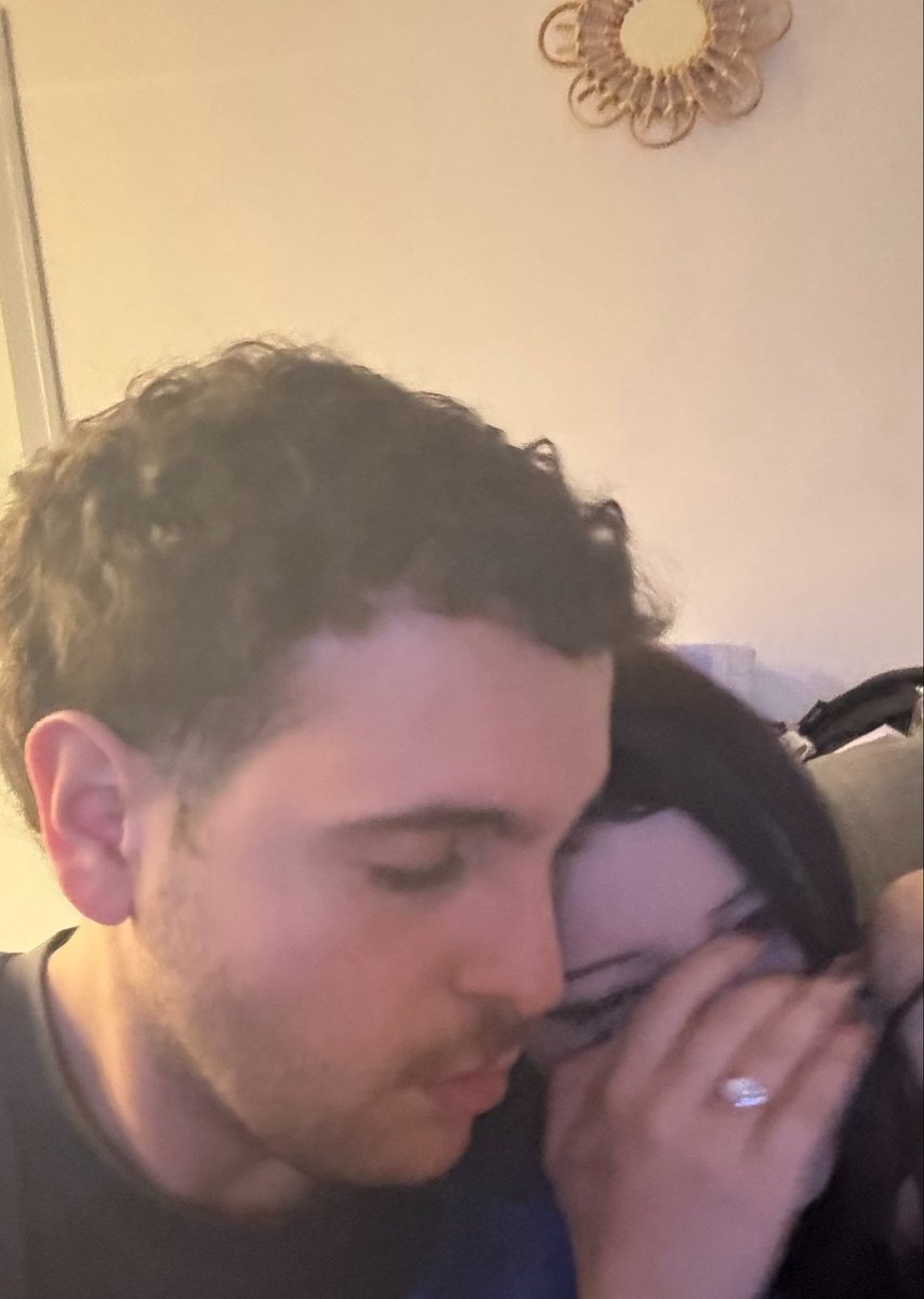 4lgeri4nerd's tweet photo. c tt apaisé dans l'intestin ya ke d lueurs partt https://t.co/YLvxwAevky