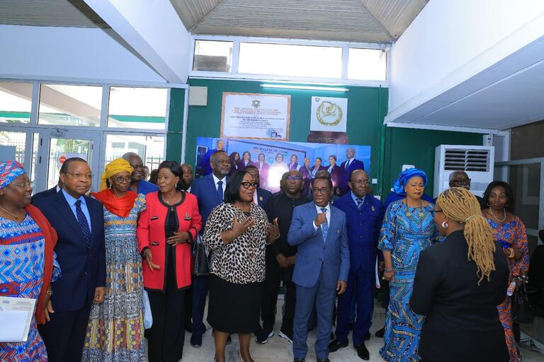 Le CESEC de Côte d’Ivoire s’est félicité de la modernisation de l’administration publique après une visite du Centre de relations usagers (CRUC) à Abidjan, qui digitalise la gestion des requêtes citoyennes pour plus de rapidité et de transparence.
 #Administration #Numérique
