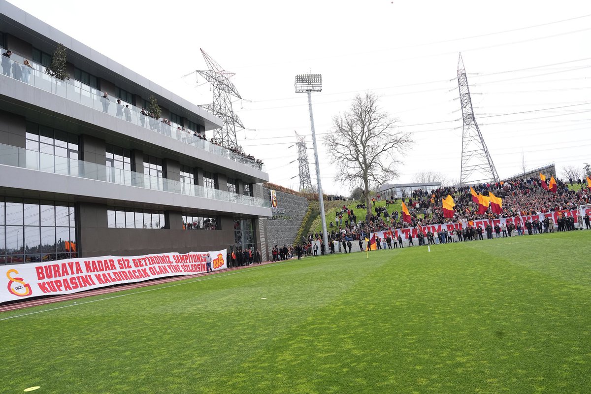 Tugi_AmcA's tweet image. İyi Geceler Galatasaray Ailesi ⭐️⭐️🌟⭐️⭐️

#KONSANTRASYON #GBvGS 🦁🧡❤️
#Hedef26 🏆