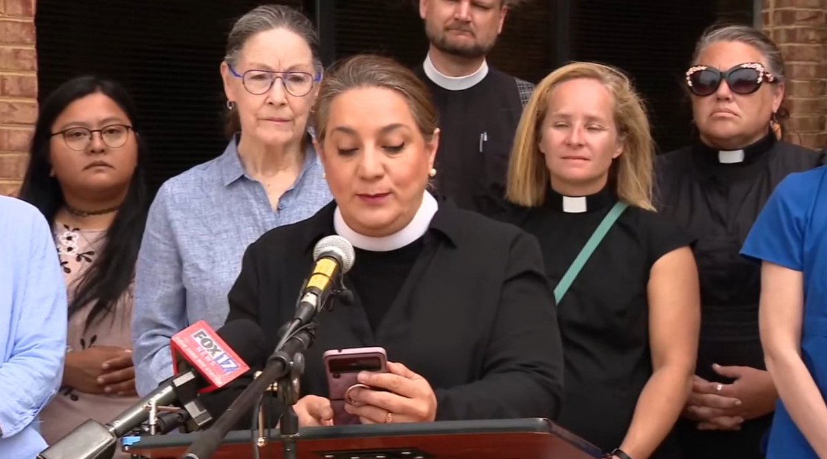 FOXNashville's tweet image. Advocates are raising concerns after an ICE arrest in Rutherford County left a man injured after jumping from a balcony during the encounter. 🏥

ICE says he had a final removal order and is now in custody, while critics call for more transparency. #Tennessee #Immigration