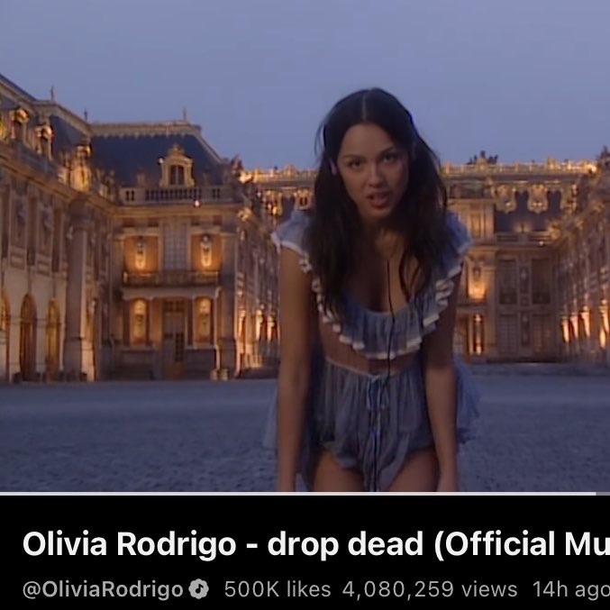 the way she started with just a projector and a dream and now she’s renting out the Palace of Versailles 😭