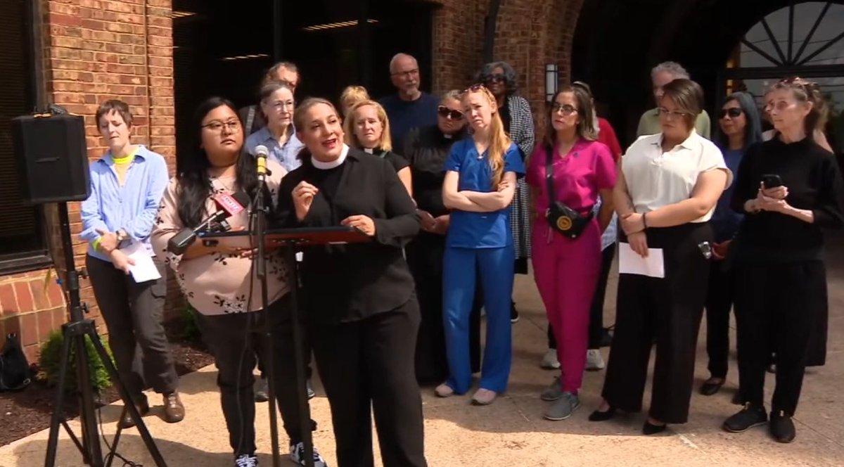 FOXNashville's tweet image. Advocates are raising concerns after an ICE arrest in Rutherford County left a man injured after jumping from a balcony during the encounter. 🏥

ICE says he had a final removal order and is now in custody, while critics call for more transparency. #Tennessee #Immigration