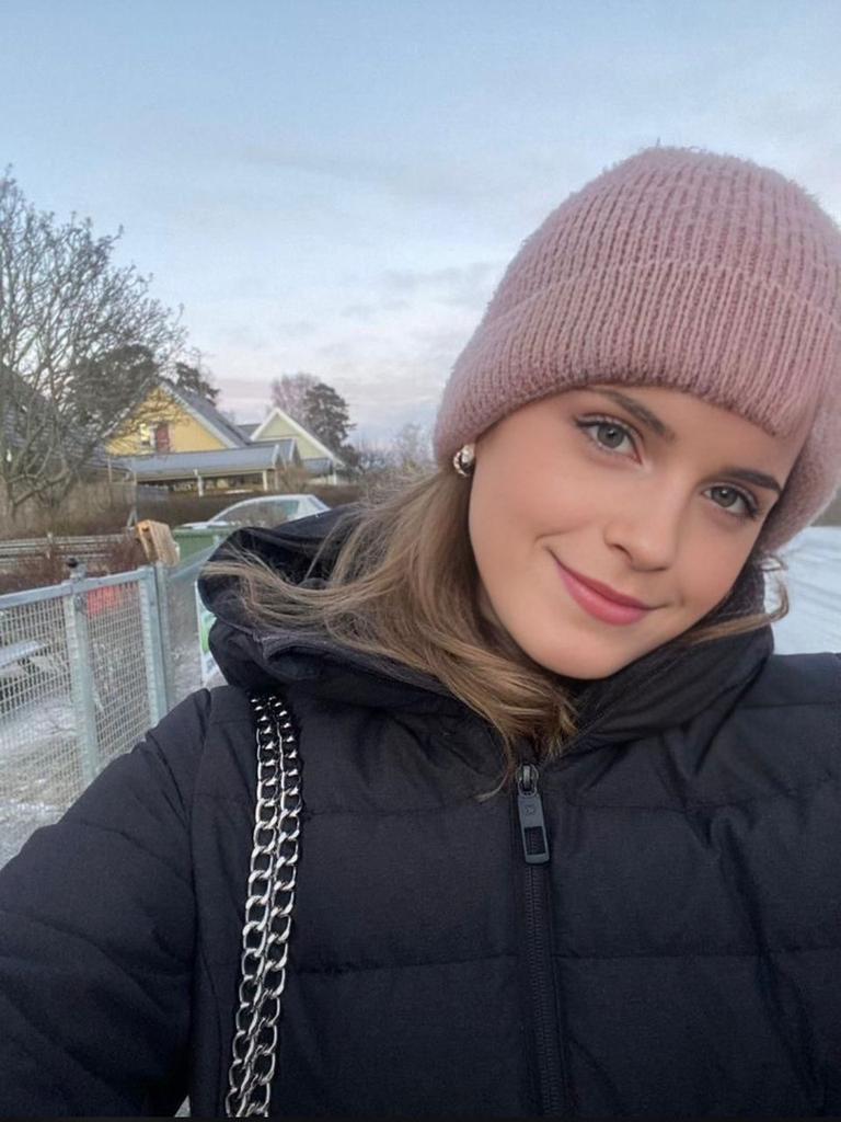 Emma Watson tweet media