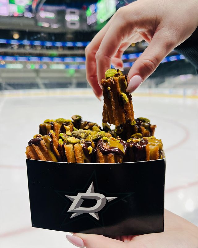 Darren Rovell tweet media