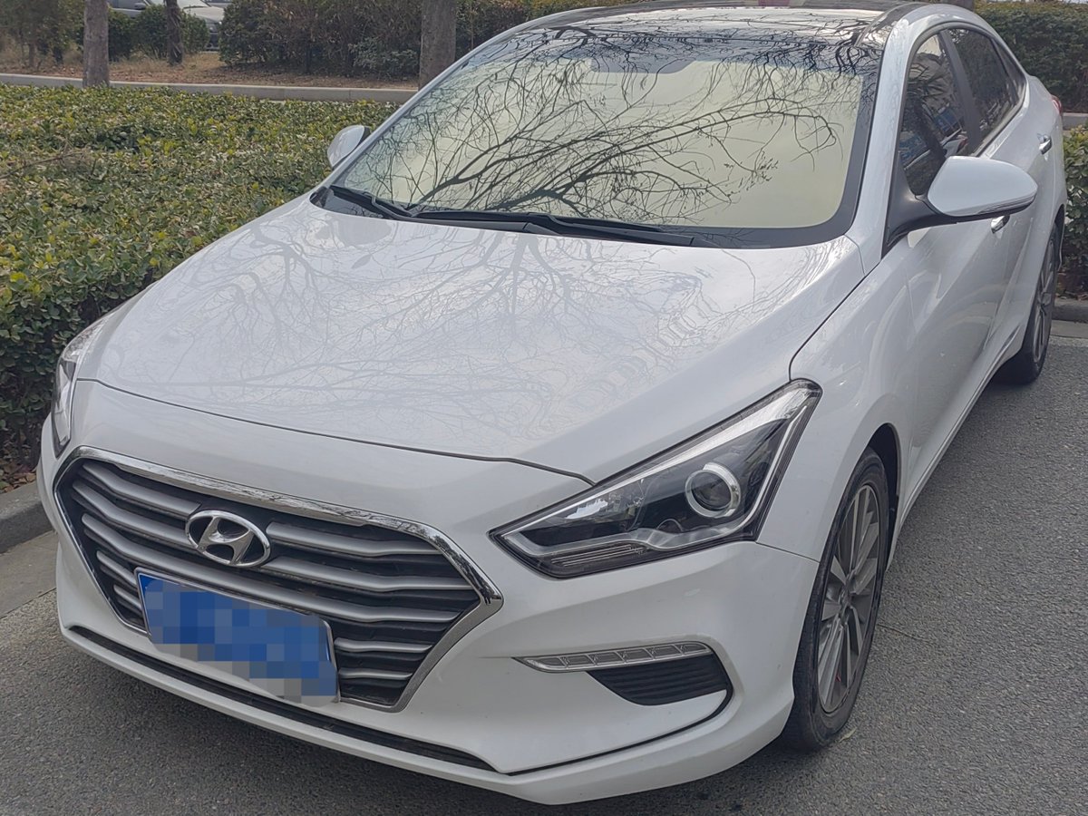 Oleksan48357294's tweet image. Tired of 3 AM scrolls Try this:   10 PM: Dim lights + put phone away   6 AM: Stretch + 10-min walk  Wake up actually rested in 3 days.   #SleepHacks #ProductivityTips