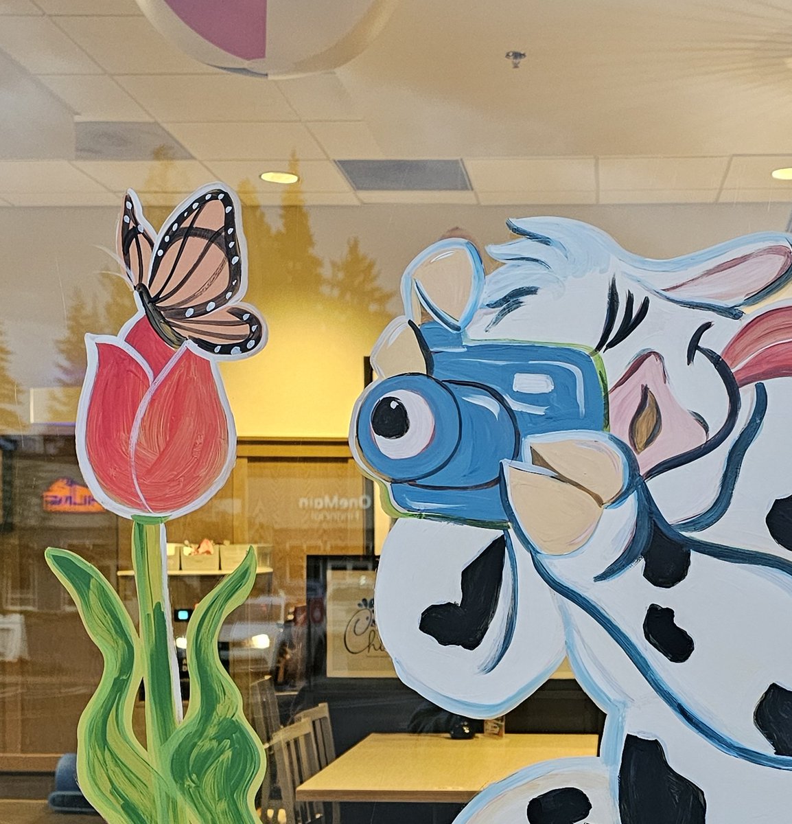 FireVineStudio's tweet image. A sneak peak of something I did recently. More info coming soon!

#windowpainting #artist #cows