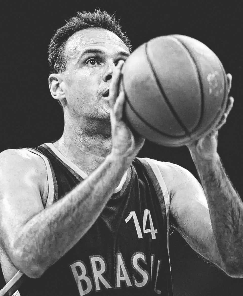 natbonavides's tweet photo. O Brasil se despede de Oscar Schmidt, eterno Mão Santa. Potiguar, levou o nome do nosso basquete para o mundo e inspirou gerações com seu talento. Seu legado seguirá vivo no esporte brasileiro. Minha solidariedade à família, aos amigos e a todos que admiravam sua história. 🖤 https://t.co/67uXXoqXKn