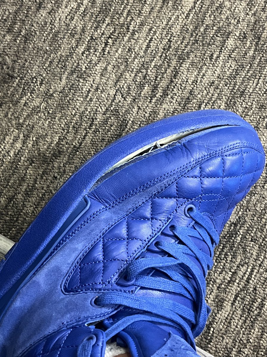 notsotiny23's tweet image. @jayguidos #firefridays @Jumpman23 #donC #airjordan2 before they cracked #kotd