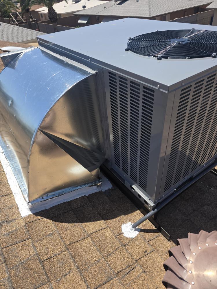 hvacexpertsaz's tweet image. New 4 Ton #Midea Package Heat Pump #residential #installation in #Mesa, Arizona by Vessel Home Services LLC 480-890-0848