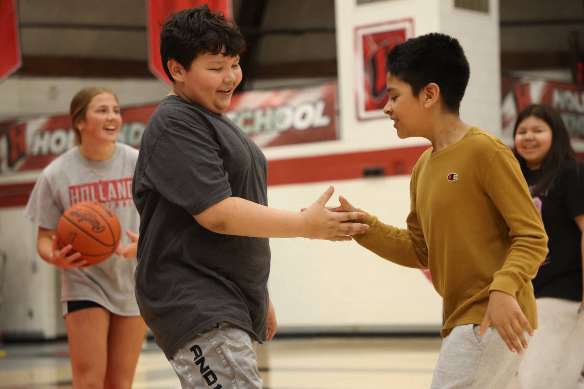 Holland Public Schools tweet media