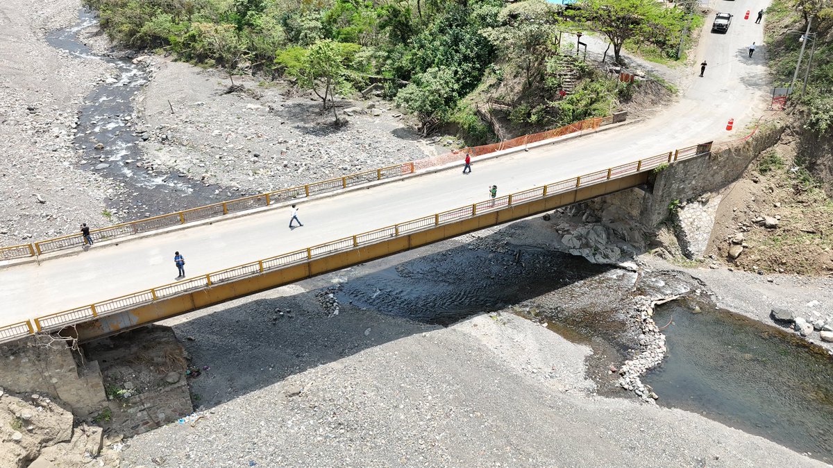 En el Centro #SICTPuebla iniciamos la reconstrucción del Puente Paciotla I en #Pahuatlán, Puebla, fortaleciendo la conectividad y seguridad de las comunidades de la Sierra Norte tras las afectaciones del huracán “Jerry.”

Con una inversión de 158.9 mdp, arrancamos la atención de