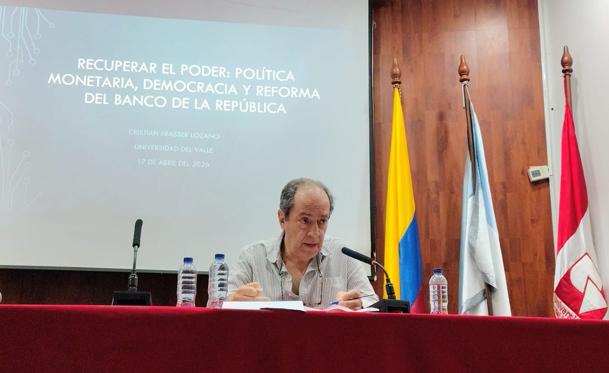 BancoRepublica's tweet image. #AEstaHora el codirector César Augusto Giraldo participa en el foro “Política monetaria y desarrollo económico: el Banco de la República ante la sociedad”, organizado por la Facultad de Ciencias Sociales y Económicas (@UVsocioeconomia) de la Universidad del Valle (@UnivalleCol).