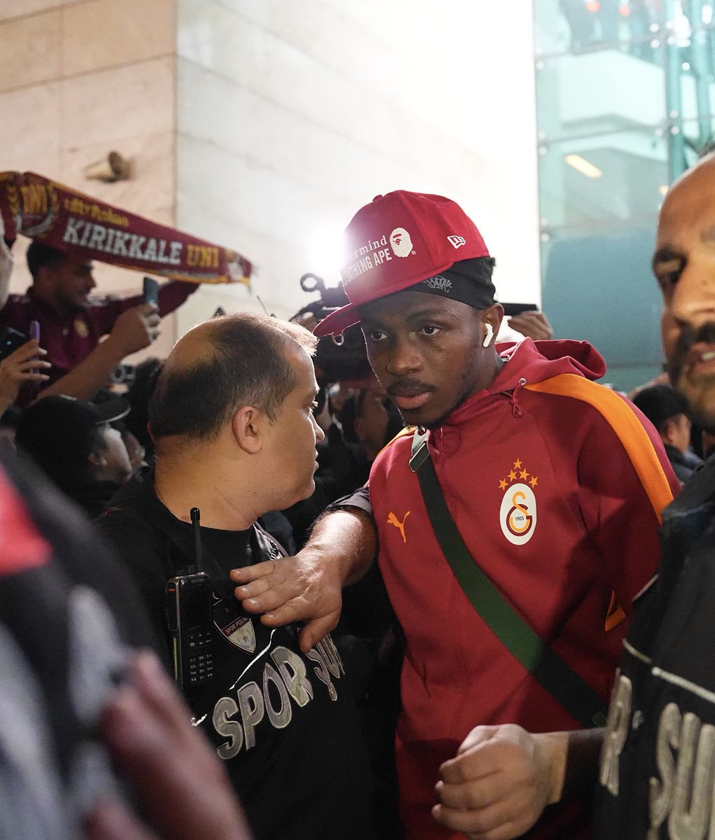 ✅️I'd love Victor Osimhen to come to Arsenal and play 4:4:2  with Viktor Gyökeres 

But I'm sure he'd fall out with Mikel Arteta in the first 3 games because he's a no nonsense guy