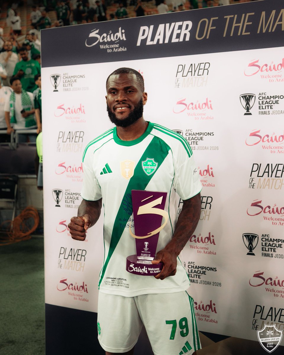 Sir_Moha_Tayeb's tweet photo. معدنه ذهب 👑  جمهور #الأهلي تبنى ناديه بكل مافيه
وخلاها قضية لاعبيه، فتحول حالهم لأساطير وعشاق
يشهد الله جملوها 🌧 الله يكملها ويجملها بالبطولة
و #الاهلي_بطل_آسيا بحول الله وقوته وفضله https://t.co/P6dE3wWkiU