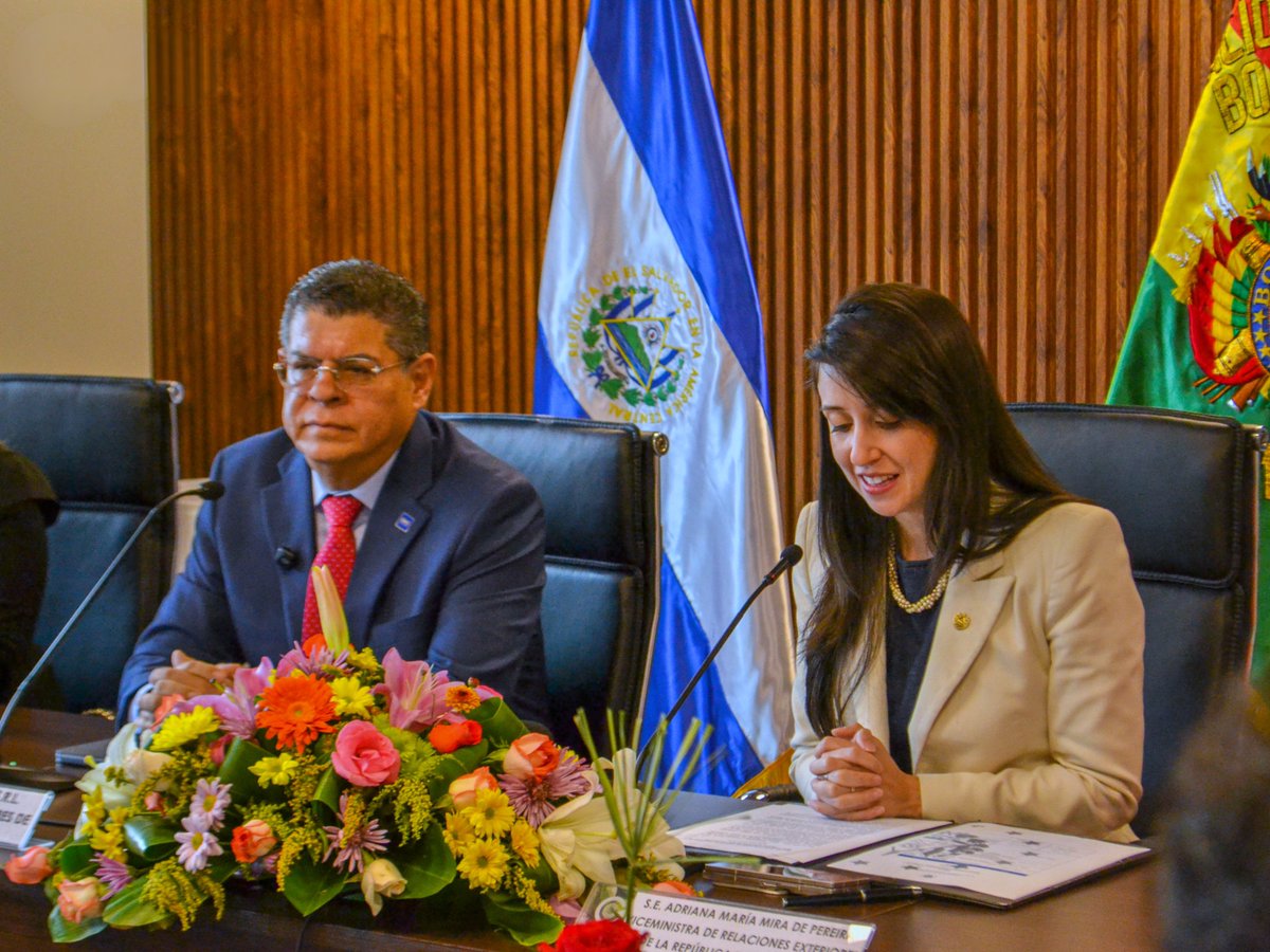 Adriana Mira tweet media