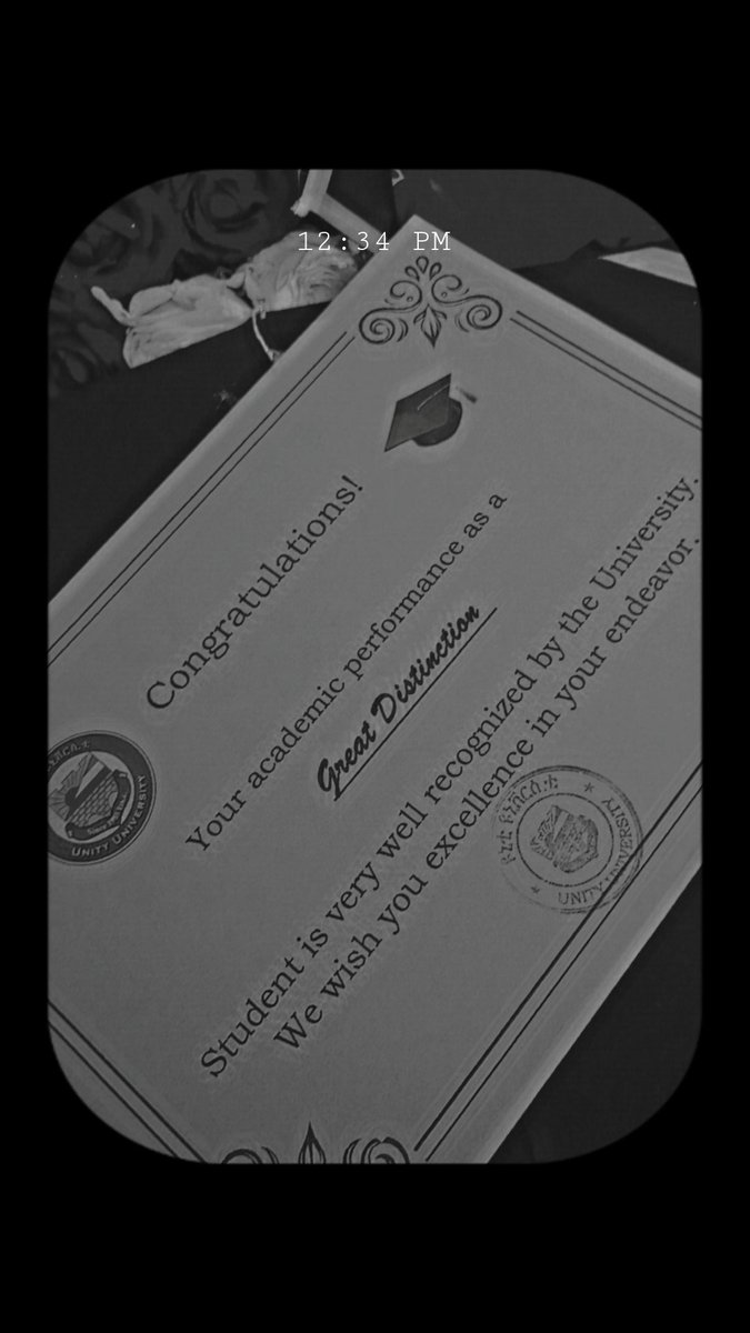 Edl_awit_T's tweet photo. 🎓 https://t.co/i3Wk5uhb74