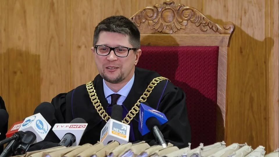 Sędzia (już były) Wojciech Łączewski skazany za grożenie zonie śmiercią. A tak dzielnie walczył z PiS. Skazał Wąsika i Kamińskiego, teraz karma wróciła.