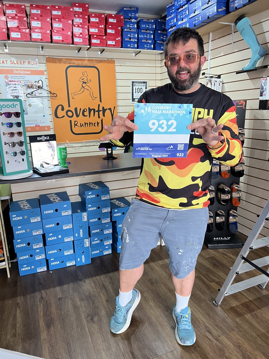 Popbangcolour's tweet photo. Bib collection O’ clock from @covrunner this afternoon, looking forward to doing my first ‘pacing’ duties for the Coventry Half Marathon on Sunday.

The last of the 3 marathons over the past few weeks, great to run on home turf.

Anyone else running the #CovHalf ? https://t.co/yp1REZiU0u