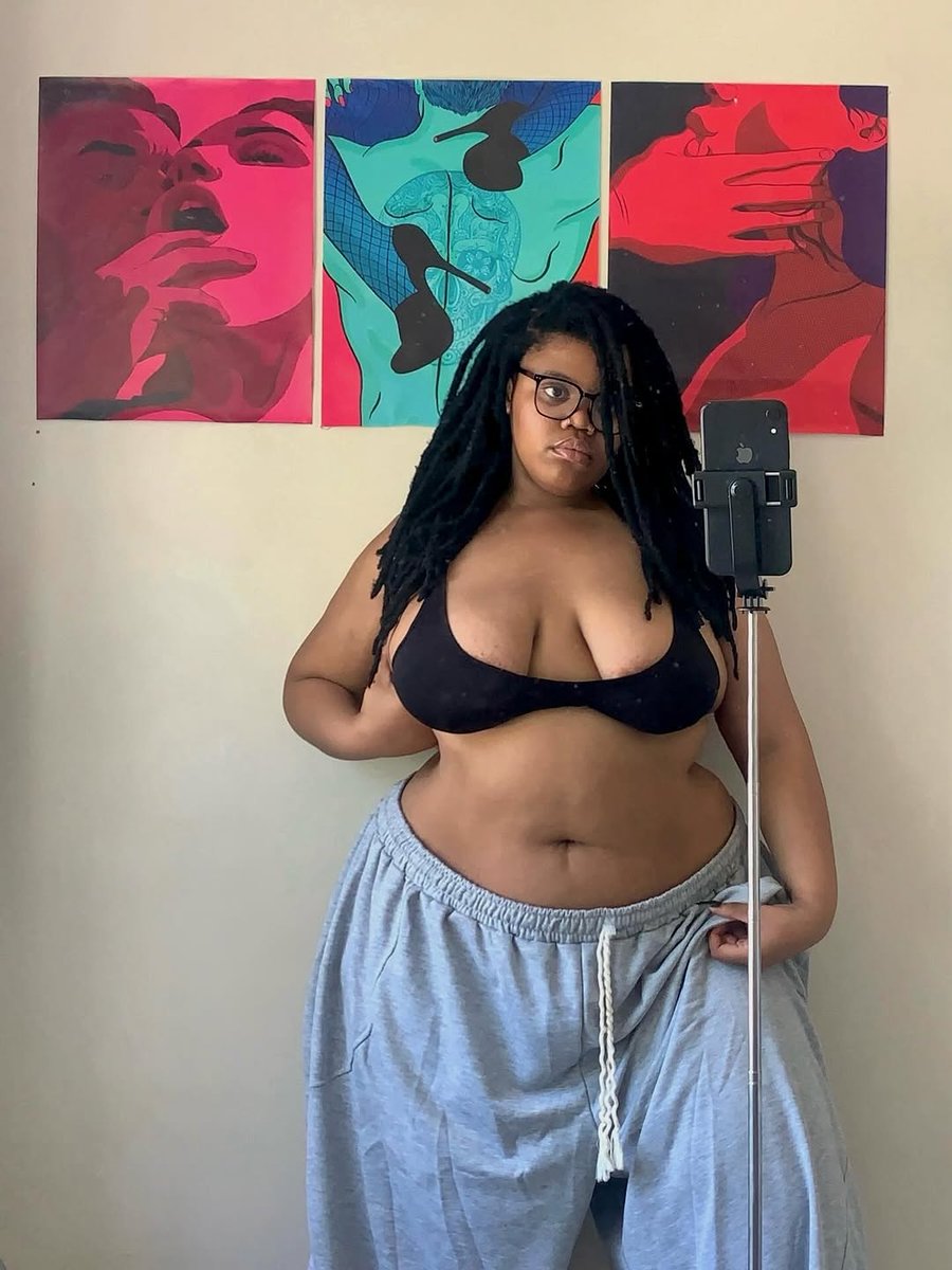 sim♥️ tweet media