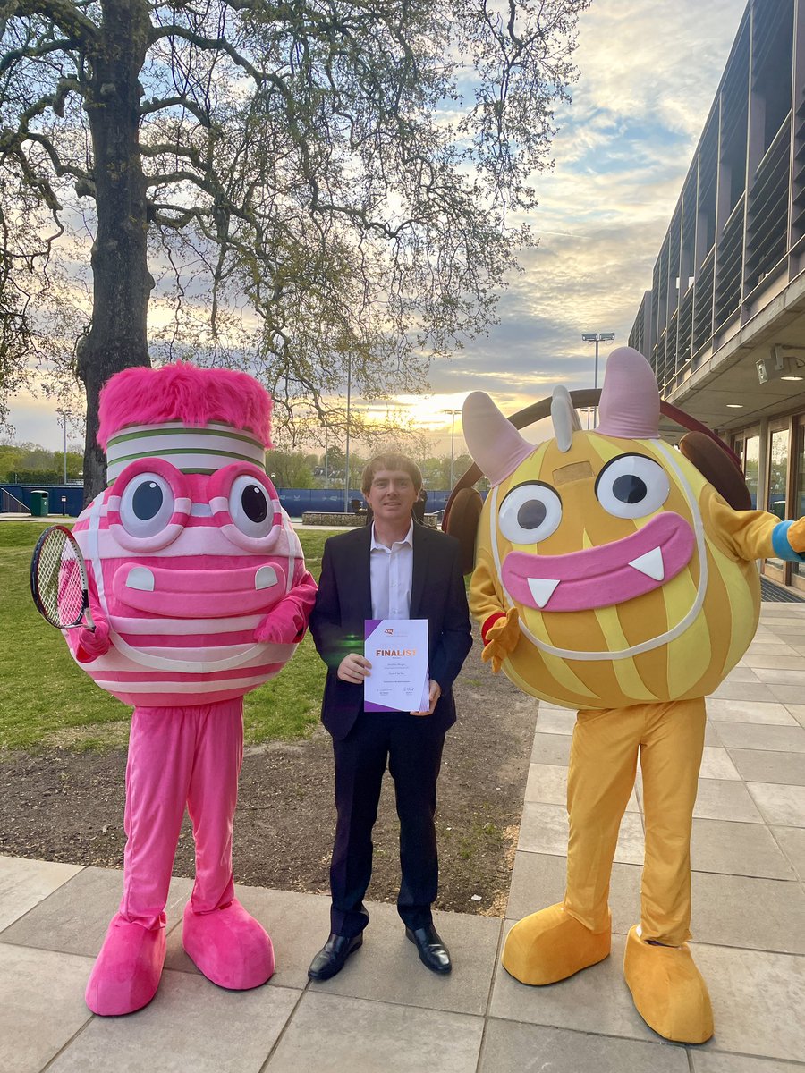 CaerphillyLTC's tweet image. So #CTC Head Coach Jon finished as a national finalist for the Coach of the Year award at the #LTAAwards yesterday. It’s an amazing achievement (to be named top 5 coaches across the whole of the UK) and deserved recognition for all of his work and impact in 2025! 🇬🇧🎾🏆🎉🤩