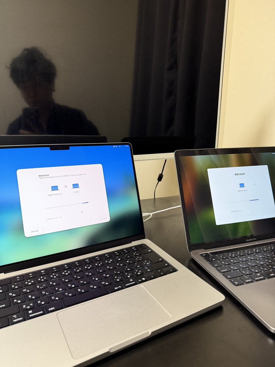 sug_log's tweet photo. 10年使ったMacに流石に限界を感じてたので、Macbookを購入しました。古い方をAIにしようかと思ってます。 https://t.co/D0QlS6Pisc