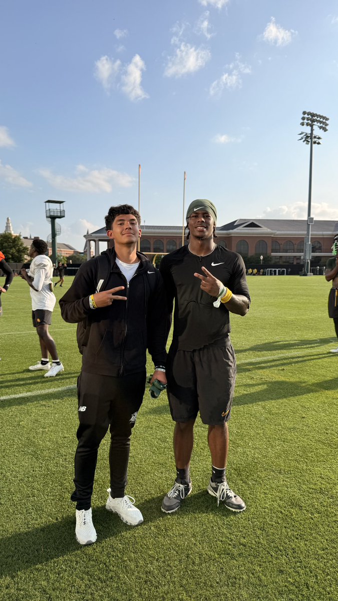 Molina Football tweet media