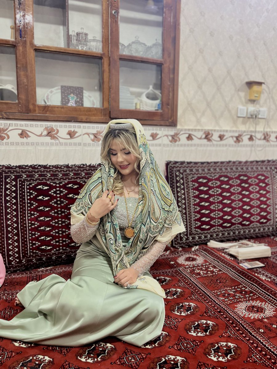 maryamarmeshii's tweet photo. وامابالاخره👰🏻‍♀️ https://t.co/10ls00l7Sm
