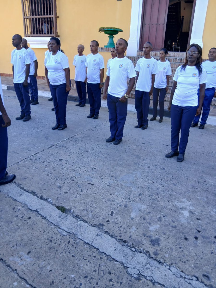 En conmemoración al XXXII aniversario de la Empresa de seguridad y Protección AGESP la UEB Oriente realiza la graduación del curso de dirigente @