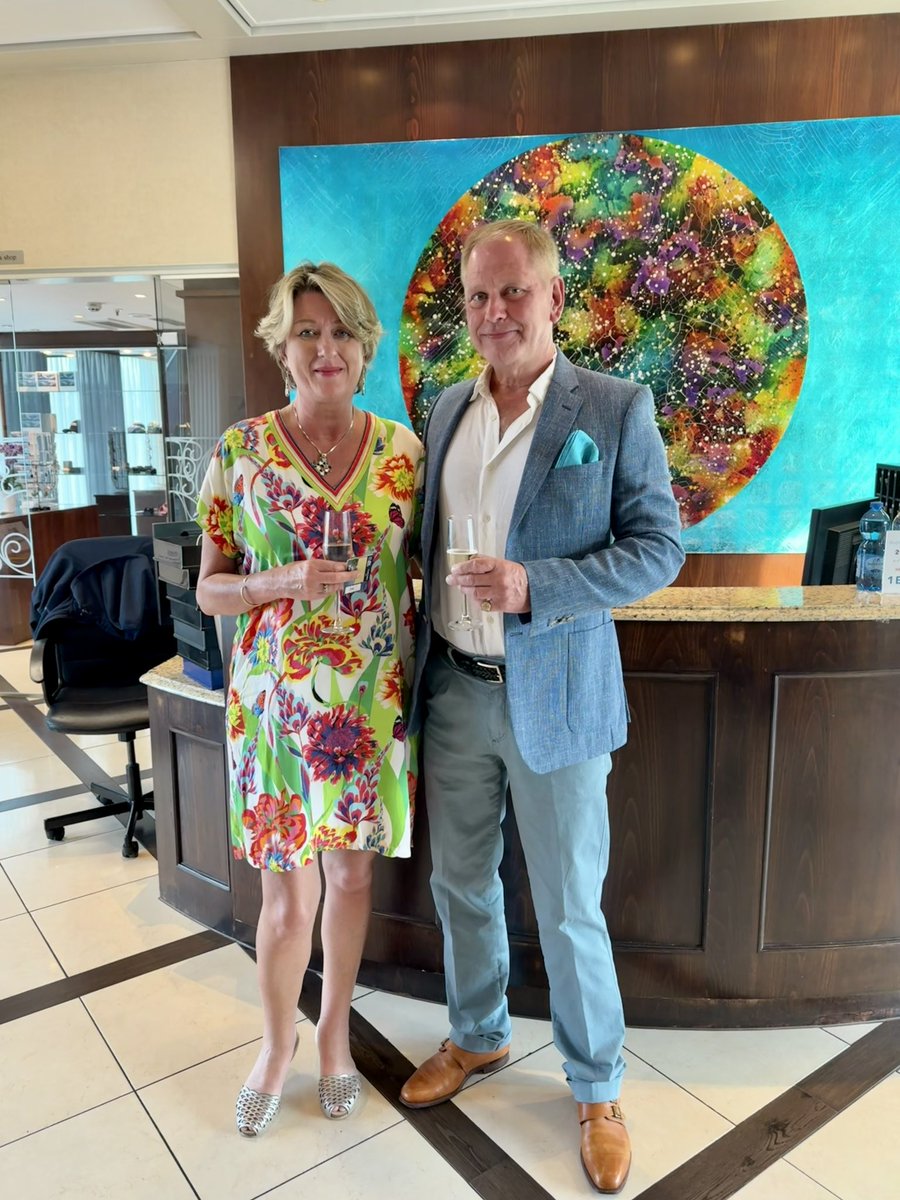 MalayaSingapore's tweet image. We’re nearing the end of our River Rhine cruise and the ship’s organised a Captain’s Gala evening dinner tonight, smart casual dress no black tie, we like dressing up.
Have a great weekend folks 🥂 
#Friday #FridayFirstClass  #TGIF