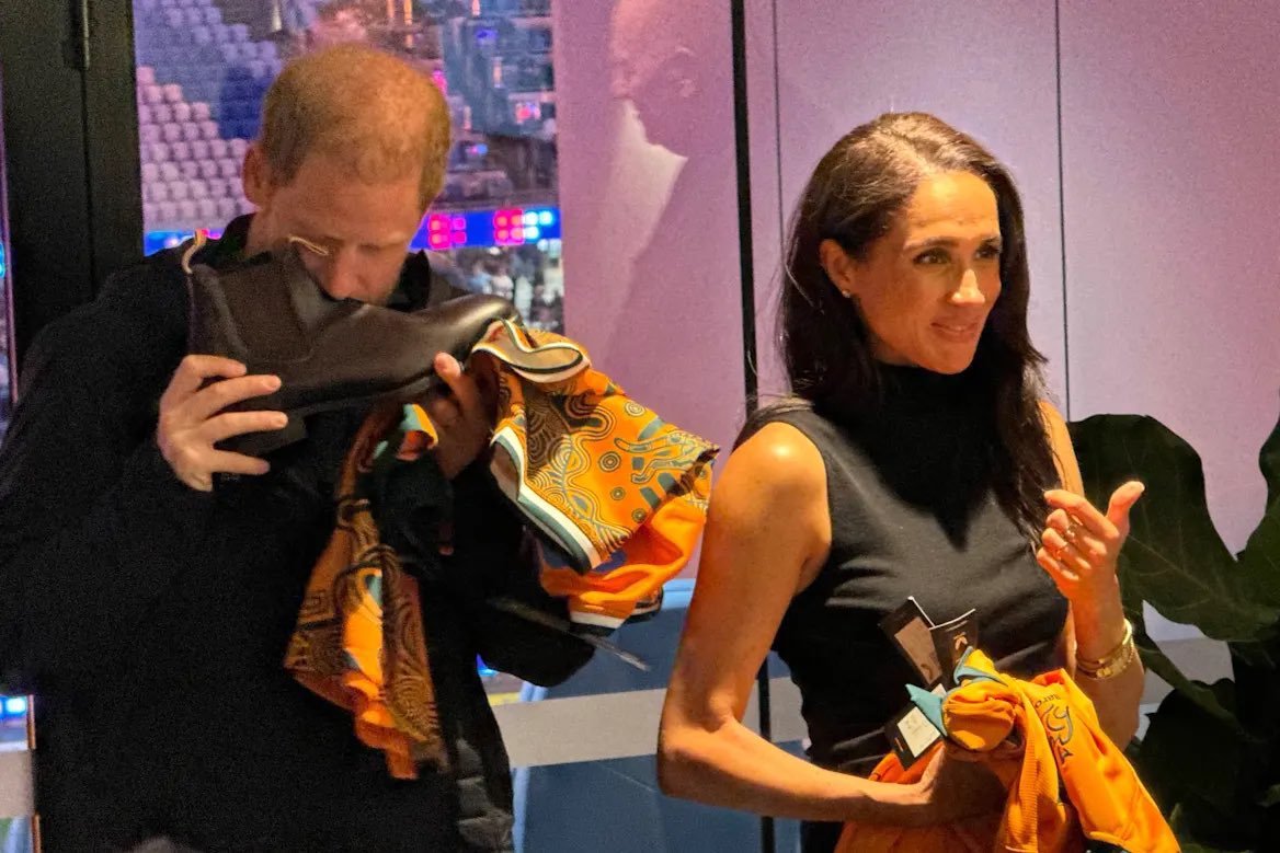 Duchess of Geeks tweet media