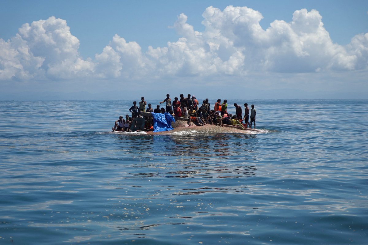 AJEnglish's tweet photo. Record number of Rohingya refugees died at sea last year, UNHCR says https://t.co/WXVfMe13da https://t.co/X7PjTCCKv1