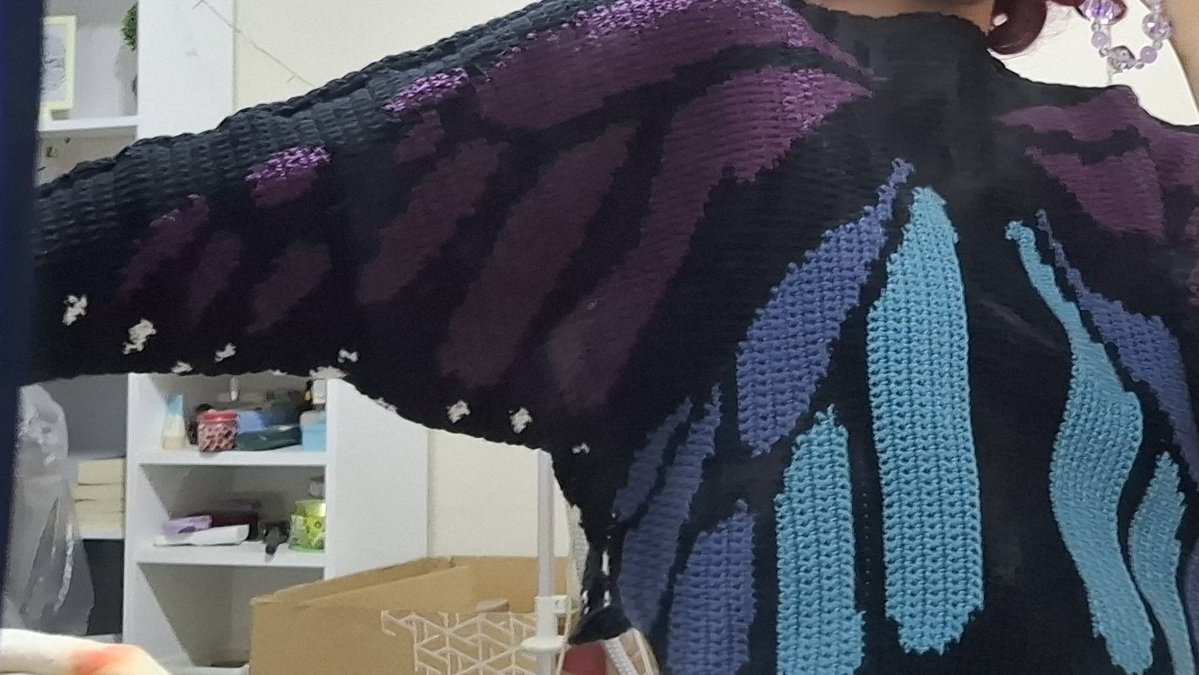 بلُوتُو هائمٌ في الفَلَك🪭 tweet media