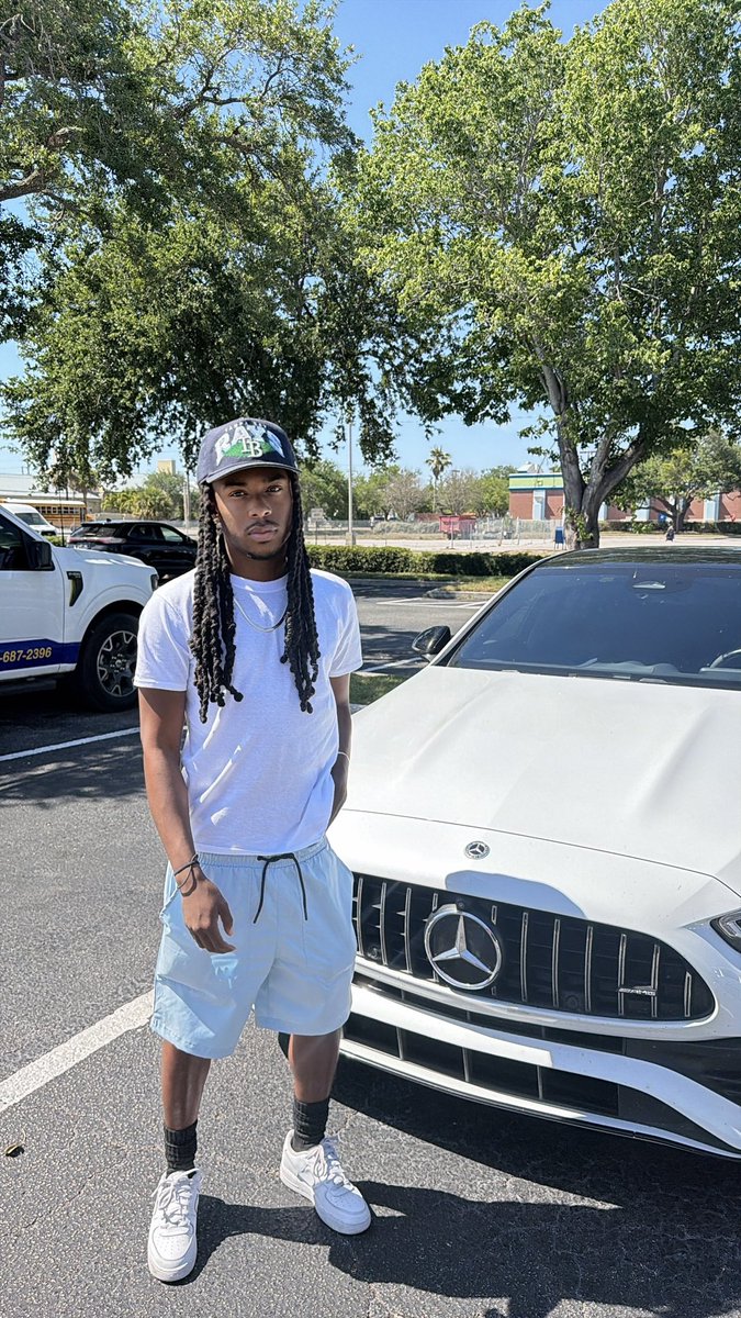 First class❤️🏌🏾‍♂️Realtor tweet media