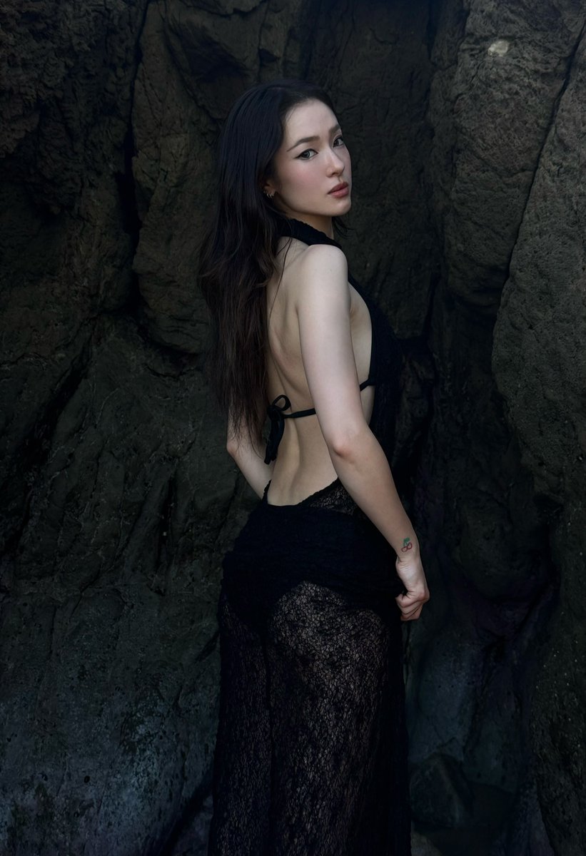 2kthx's tweet photo. Turned into a siren https://t.co/ZsDDYFb0Yk