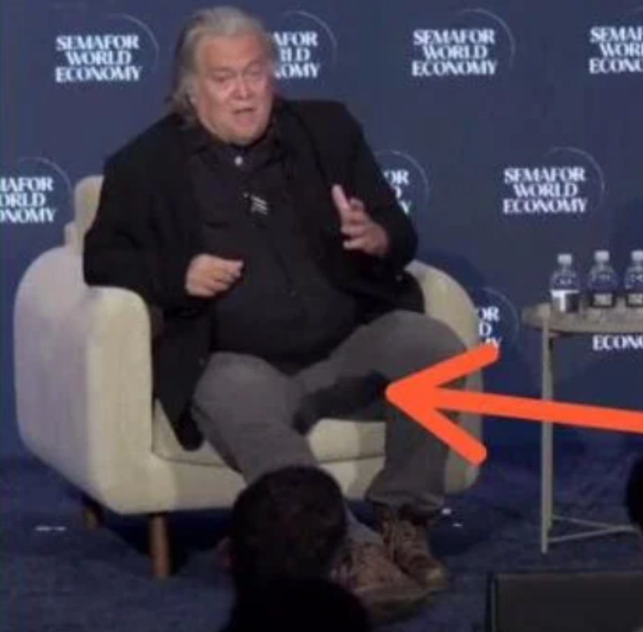 hobodreamer's tweet image. #SteveBannon Is So Scared About His Future He Peed His Pants! Now He Knows How Scared Many Of Us Are!!
.
#IncontinenceIncomperence