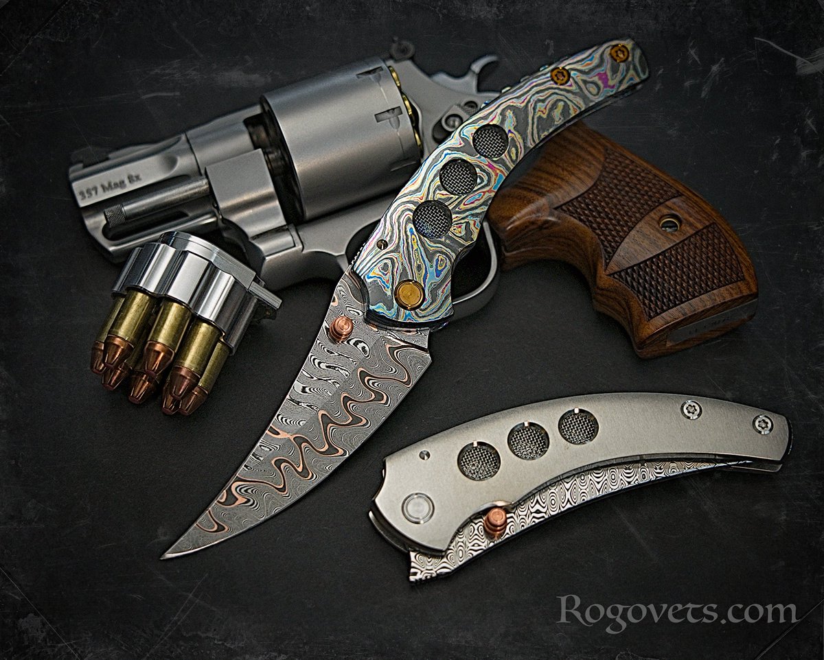 ExtremAddiction's tweet image. #everydaycarry #edcgear #damascus #handmade rogovets