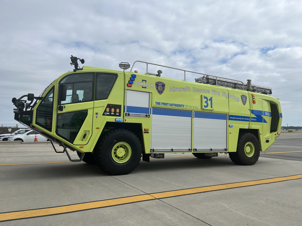 John F. Kennedy Airport tweet media