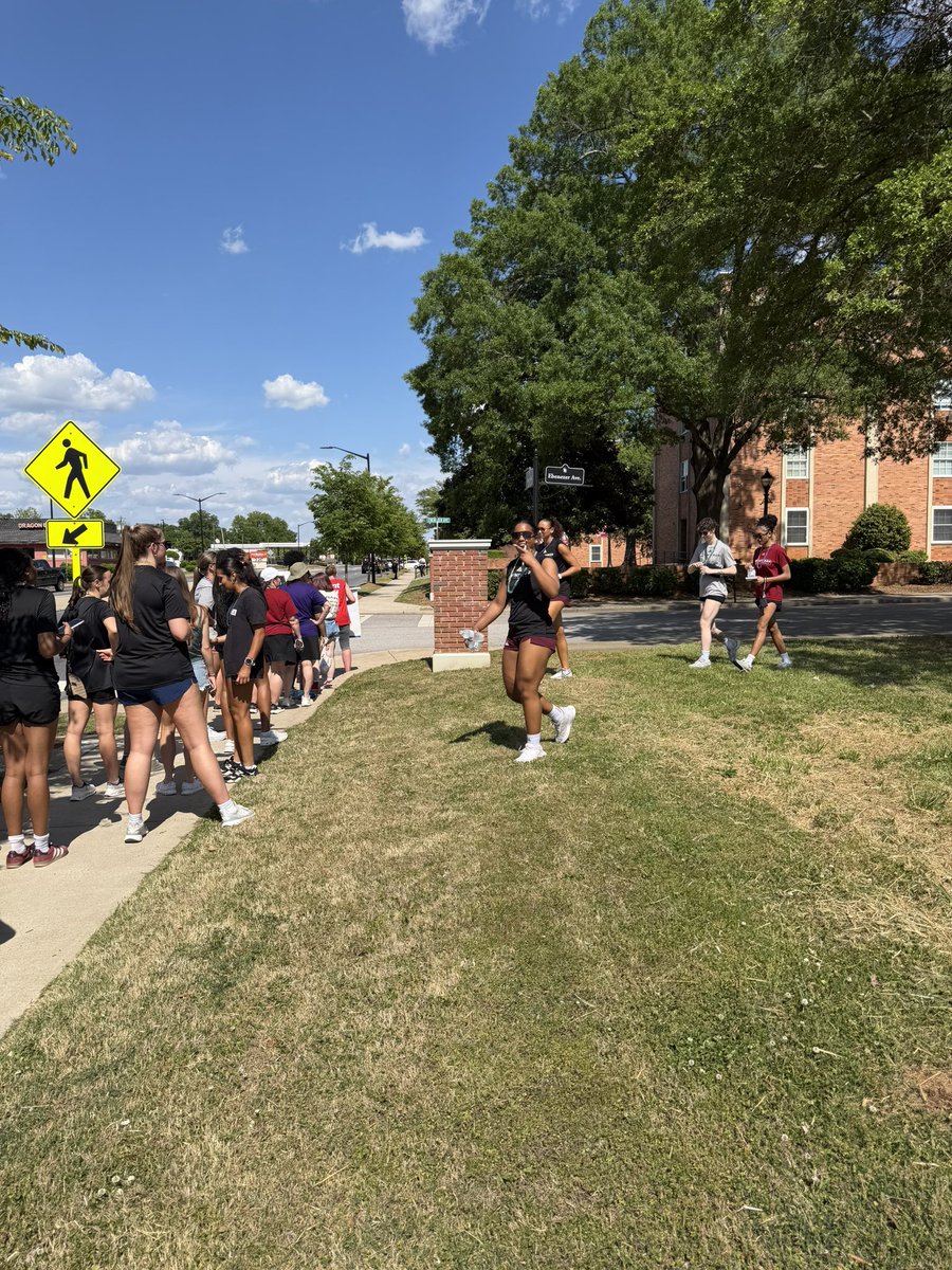 winthropvolley's tweet photo. the team walked in support of the American Foundation for Suicide Prevention’s mission to save lives and bring hope to those affected by suicide💚 

#ROCKtheHILL #AFSP #outofthedarknesswalk https://t.co/nq7RiAciS5