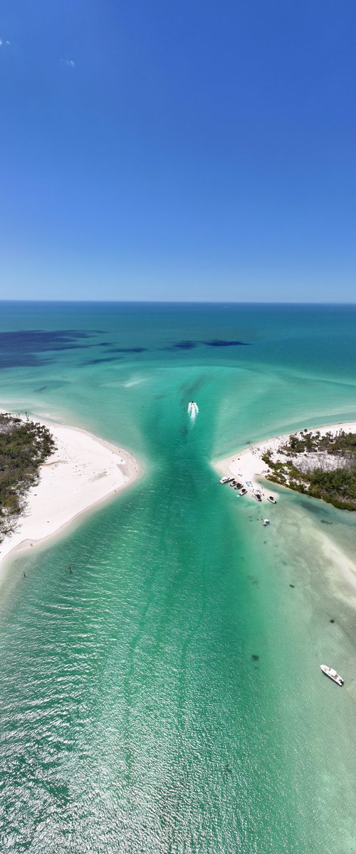 DanielPiraino's tweet image. Wiggins Pass Sandbar - Cocohatchee River #swfl 🇺🇸 Got this shot today 04/17/2026