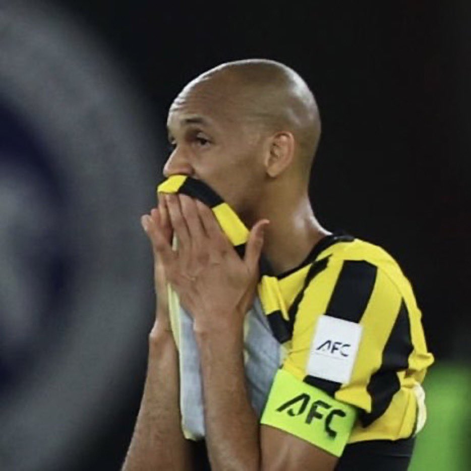 r7ms431's tweet photo. كانو يسخرون من غياب #الهلال عن اسيا 
عاد الهلال وحققها 2019 و 2021
ويوم عاد رددو اسيا سهله وبطوله خليجيه 
يوم شاركو ما قدرو حتى الوصول للنهائي 
الان كملو 21  سنه بدون اسيا 👌
 #الاتحاد_ماتشيدا https://t.co/5K3kp4qBR5