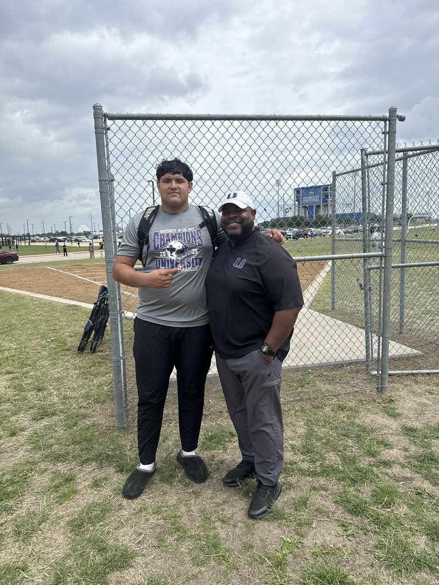 CoachHughes254's tweet photo. My guy Big Ro @Roenriquez09 placed 2nd at the Area Track Meet. We’re heading to Regionals, we’re very proud of him. @RecruitTheU @CoachCFoster_ @CoachGCarp @CoachMabry96 @CoachJBane @CoachMcDowell_ @Adrian__Duncan
@CoachDHud_SFA @Coach_RogersSFA @CoachEAmoako @coachp_ACU @TheCoachMorris @CoachBobbyDaly
@CoachOB_5 @JeffGirsch @Coach_JNance