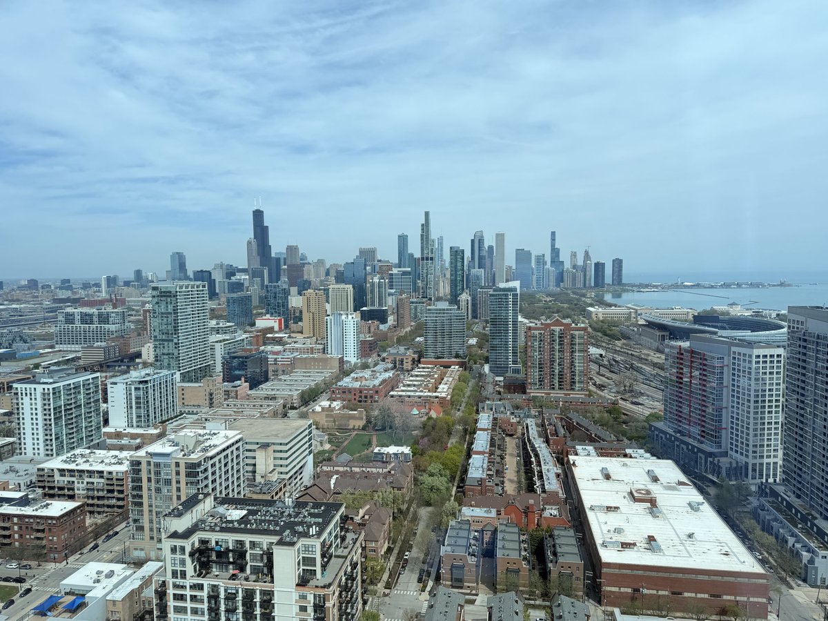 NataliaRostMD's tweet image. Hello #Chicago 💚 
We are ready for you 🙌 
Are you ready for us? ✅ 
#AANAM @AANmember #NeurologyProud
