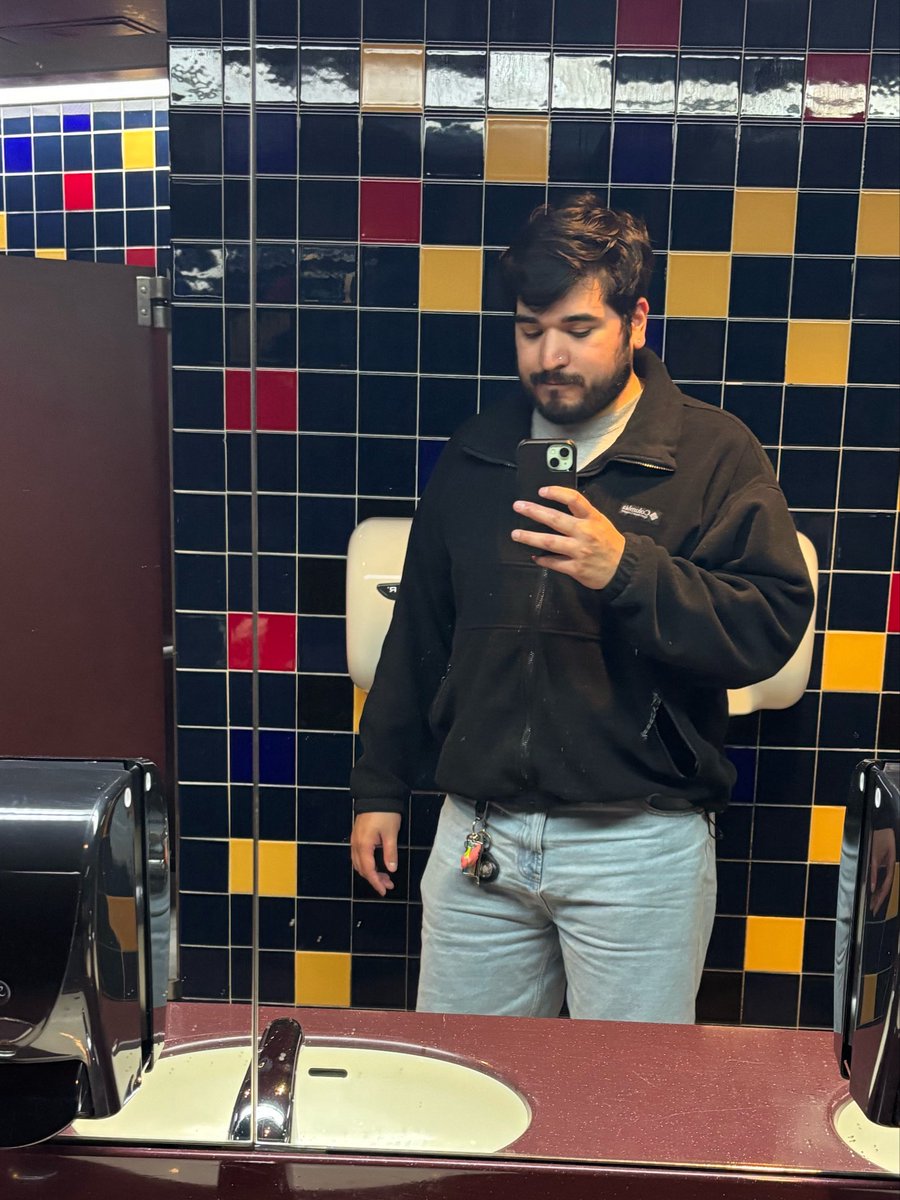 El Bailador tweet media