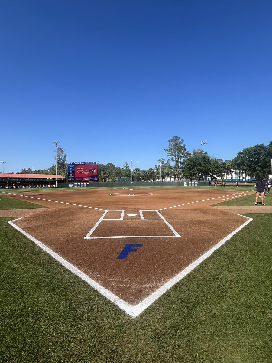 BritBowenAU's tweet photo. Ready for the series opener between @AuburnSoftball and #4 Florida. @_JJ_Jackson_ and I will have the pregame coverage beginning at 4:45 central. First pitch is set for 5pm on @WEGL_AU and the @AuburnTigers app. #WarEagle https://t.co/aBbIPzWbsM